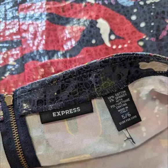 SOLD Vintage y2k Express coated cotton abstract mini skirt - Picture 6 of 6